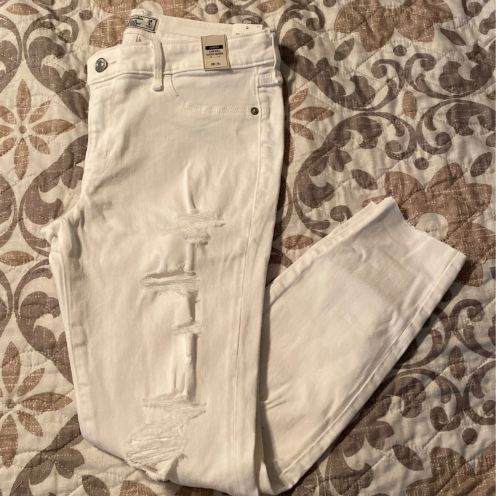 NWT A&F Harper jeans